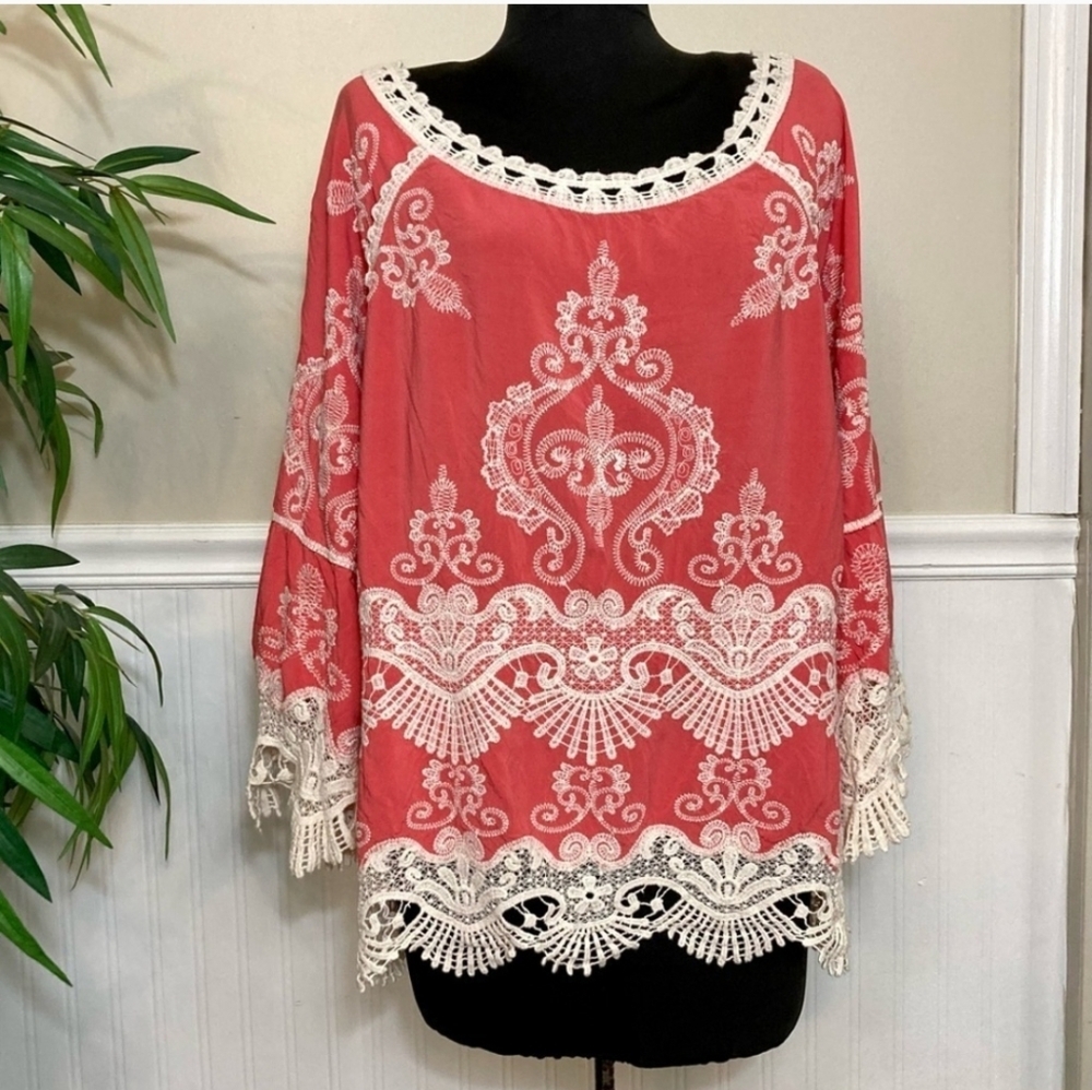 Elegant Coral Lace Embroidered Women's Top By Democracy Size 1X